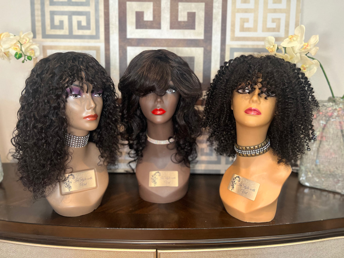 14β Curly Crown Bobs