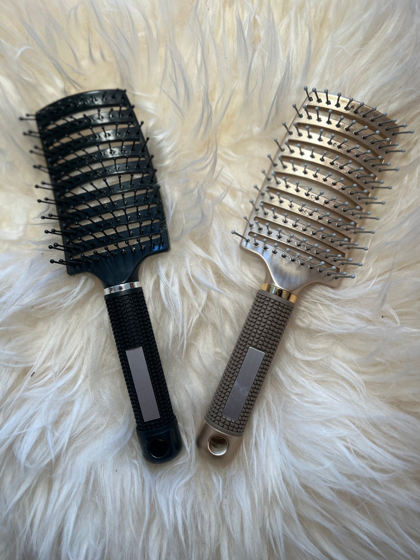 Large Wave Detangle Brush